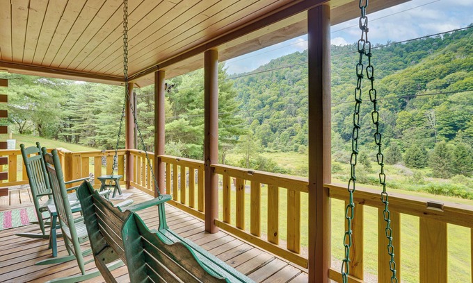 Austin Cabin | Charming Austin Cabin on 96 Acres of Land!
