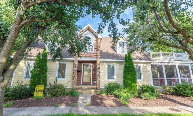 Country Club Estates House | Charming Beach Home: 3 Blocks to Beach, 5 Bedrooms, Ensuite Baths & More!