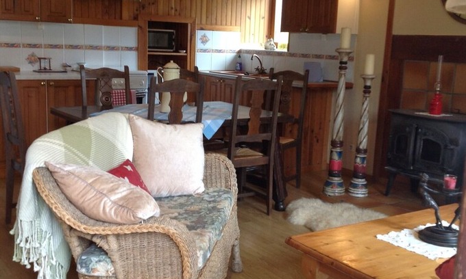 Lignol Cabin | Charming Breton cottage in a secluded woodland setting with pool, and spa