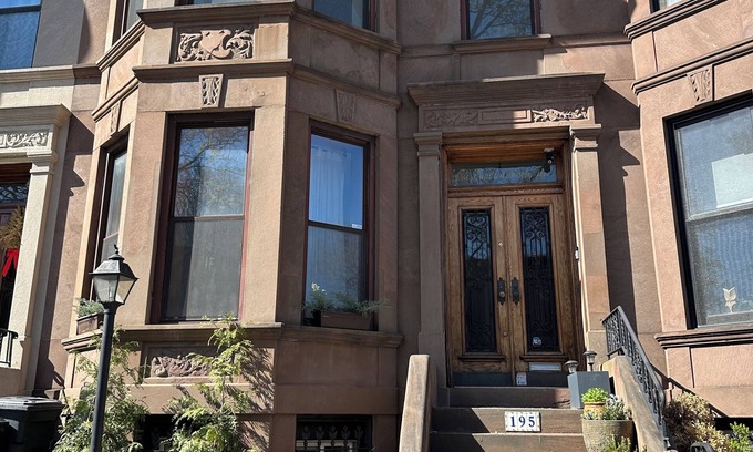 Prospect-Lefferts Gardens Historic District House | Charming Brownstone just 2.5 blocks from Prospect park