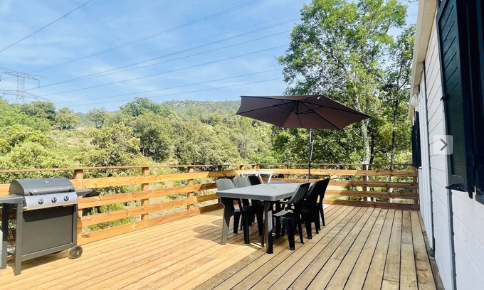 Rocbaron Ski Chalet | Charming chalet with terrace and pool access