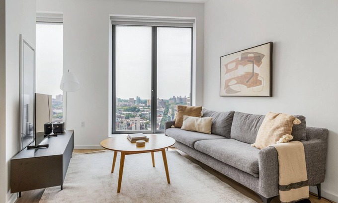 Clinton Hill Apartment | Charming Clinton Hill 2BR w/Roof Pool, Doorman, W/D, by Blueground