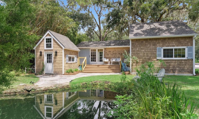 Saint Simons Heights House | Charming coastal cottage, 2 miles from beach