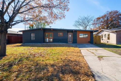 General Krueger House | Charming,comfy home near San Antonio's top sights