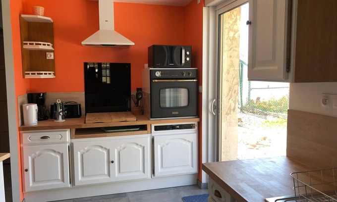 Monce-en-Belin Cottage | Charming Cottage Steps from Le Mans Circuit - Comfort, Amenities, and Parking