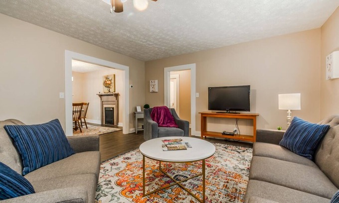 Clarkesville Cottage | Charming Cottage in Historic Downtown Clarkesville