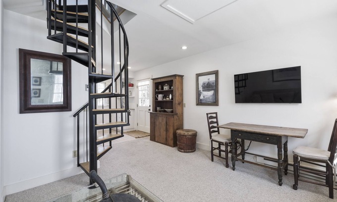 Rockport Cottage | Charming Cottage w/AMAZING water views