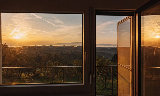 Brezice Cottage | Charming cottage with beautiful view and hot tub