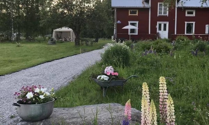 Bergsjo House | Charming country house on the edge of the forest in picturesque village.