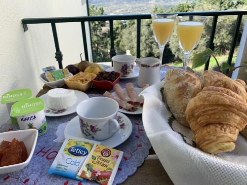 Coimbra Bed & Breakfast | Charming Cozy Retreat - Terrace & Private Balcony