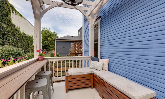 Dayton House | Charming Dayton Home: Walk to River + Downtown!