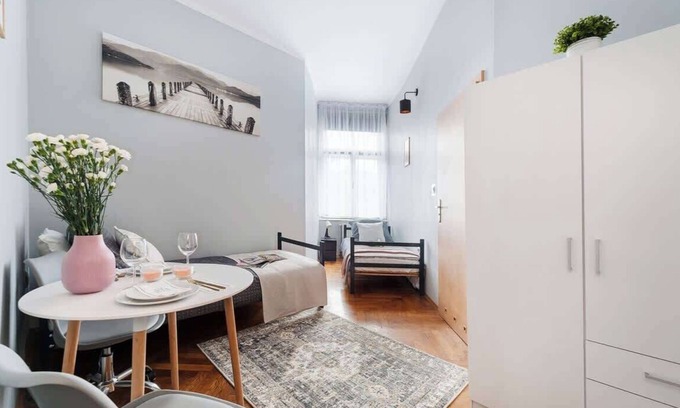 Wesoła Zachod Apartment | Charming double room in the city centre