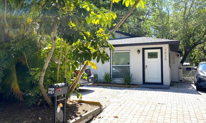 Park East House | Charming downtown gem
