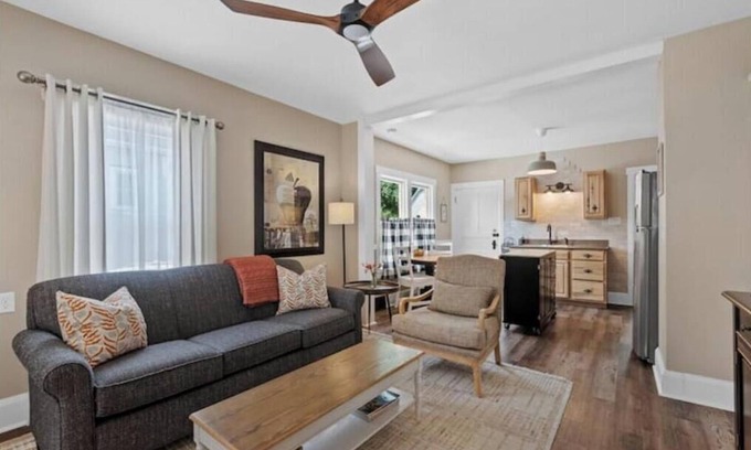 Cedarburg House | Charming duplex walkable to historic downtown Cedarburg