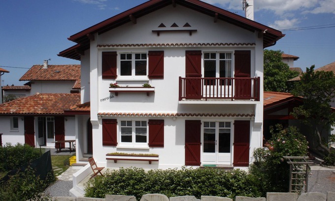Guethary House | CHARMING FLAT GROUND FLOOR - THE VILLAGE CENTRE