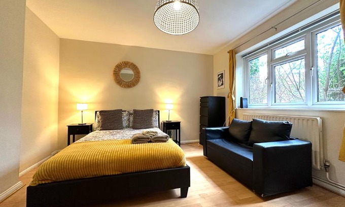 Maida Vale Apartment | Charming Flats with Fast WIFI on the Famous Abbey Road