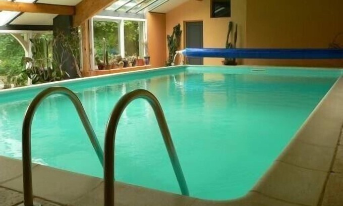 Chevannes Cottage | Charming gite at the heart of Bourgogne, pool, sauna and horseback riding