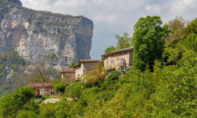 Choranche Cottage | Charming gîte for 2, 4 or 6 people, in Choranche. Exceptional view of the Vercors