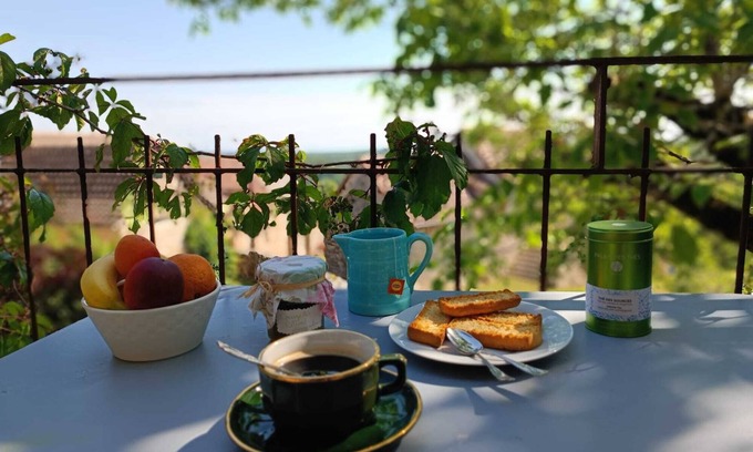 Salvagnac-Cajarc Villa | Charming gîte in Aveyron, 7 minutes by car from the river Lot.
