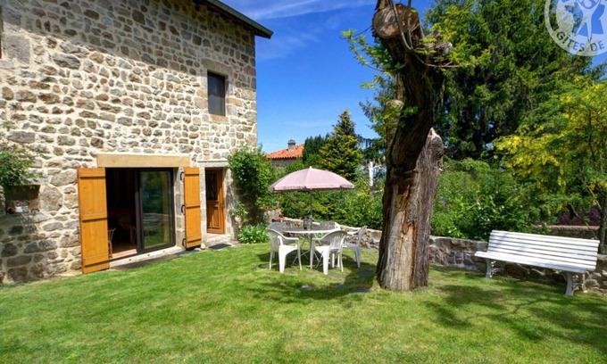 Marols Cottage | Charming Gîte with Private Yard, Fireplace, and Modern Amenities