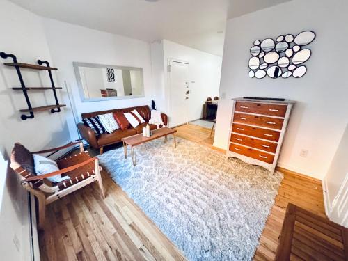Hoboken Apartment | Charming Hoboken, a few Minutes to Manhattan