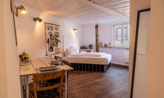 Altstadt Apartment | Charming Holiday Apartment "Sankt Johann II" with Terrace & Wi-Fi