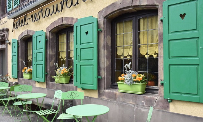 Varsberg House | Charming holiday home with terrace in Varsberg