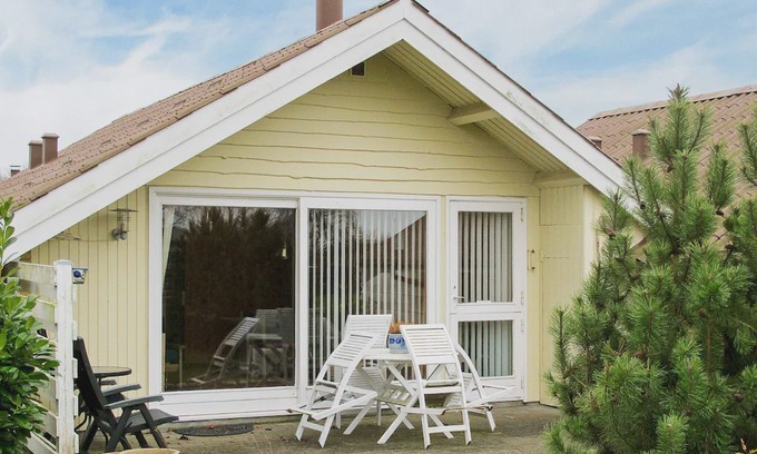 Askeby House | Charming Holiday Home in Askeby near Sea