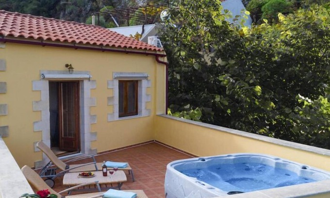 Maheri House | charming holiday home in Maheri