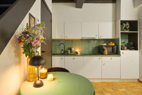 University District Apartment | Charming home by Grote Markt