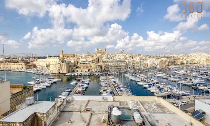 Birgu Apartment | Charming home in 3 the cities with ROOF VIEWS