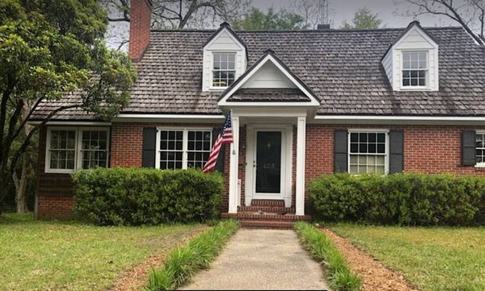 Camden House | Charming home in downtown Camden