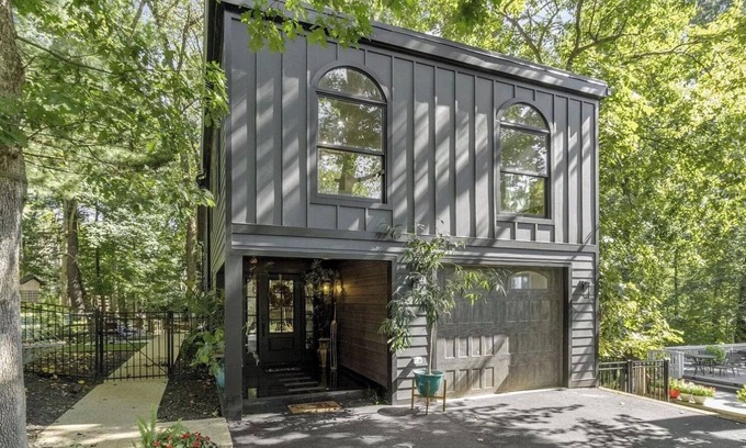 West Hyattsville House | Charming Home in Great Area