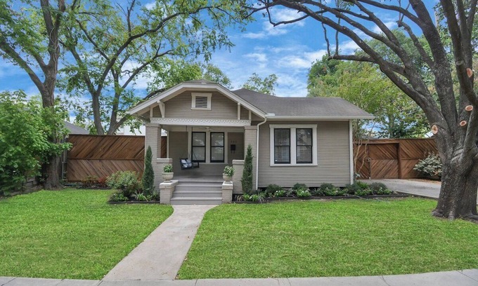 Greater Heights House | Charming Home in Heights Pet Friendly