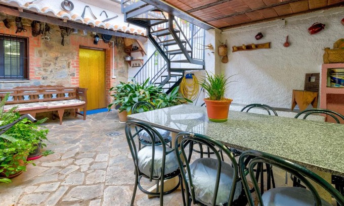 Puebla de Don Rodrigo House | Charming House with Mountain Views in Puebla de Don Rodrigo