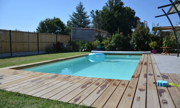Ambares-et-Lagrave House | Charming house with pool near Bordeaux