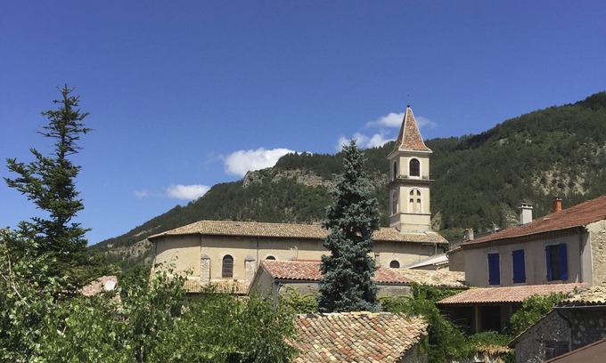 Luc-en-Diois House | Charming house recently renovated for 15 persons.