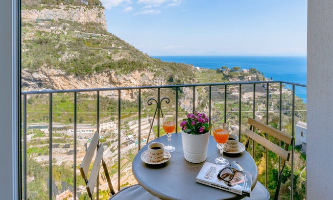 Pontone Apartment | Charming House with beautiful view.