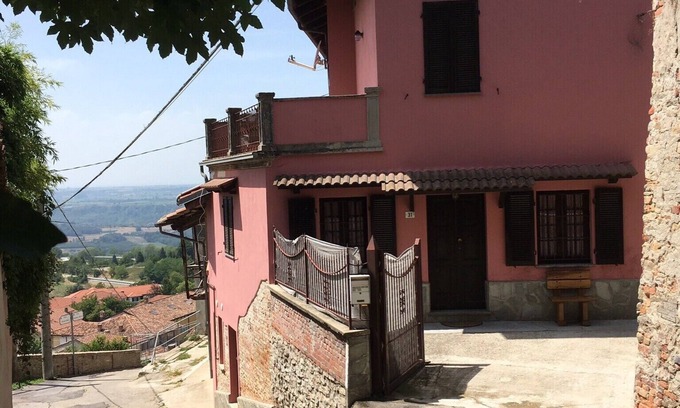 Novello House | Charming house with fantastic view and in the centre of Novello.