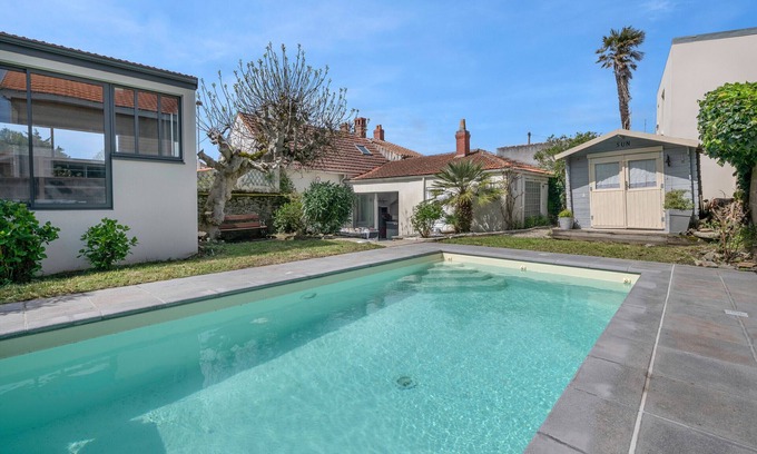Prefailles Ski Chalet | Charming house with swimming pool in Préfailles