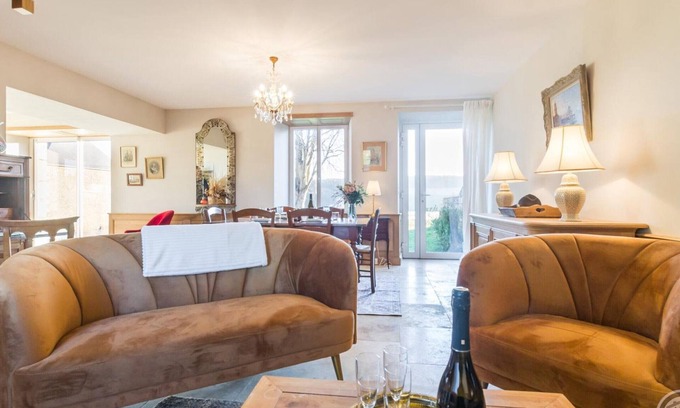 Marcilly Cottage | Charming house with garden, parking, and Wi-Fi near Marcilly