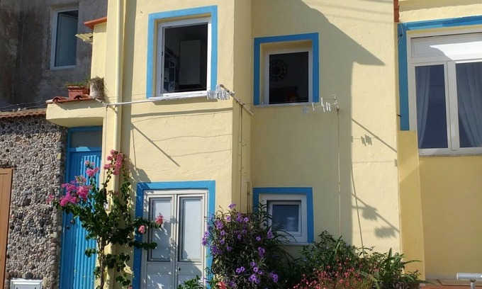 Ischia Porto House | Charming Ischia Beach House-Spectacular panoramic views! Prime central location