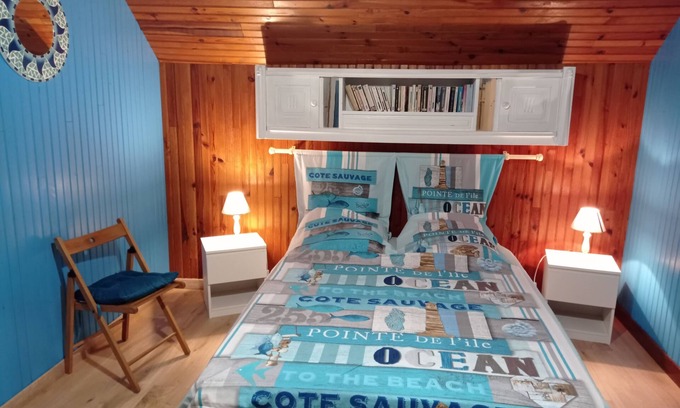 Ushant House | Charming little Ouessantine house 400 m from the beach, classified 2 *.