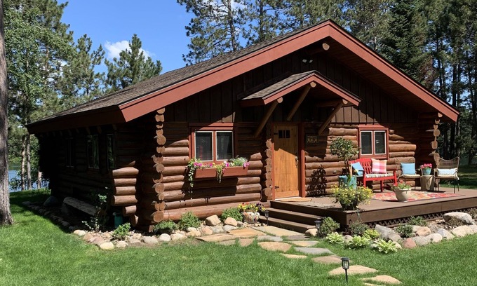 Crosslake House | Charming Log Cabin with dock space for your boat on Crosslake