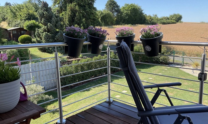 Klein-Umstadt Apartment | Charming modern, bright vacation apartment/100 sqm in Groß Umstadt on the edge of a field