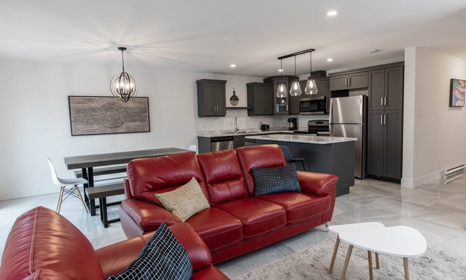 Riverview House | ⋆Charming, modern, luxury house with garage⋆