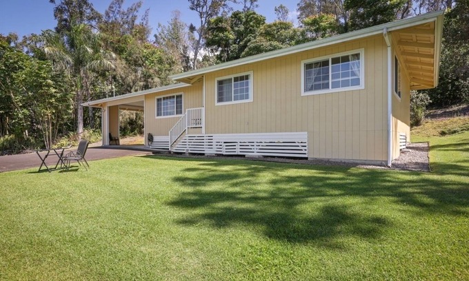 Kailua-Kona House | Charming Mountain Hideaway — Cozy Escape Near the Coast