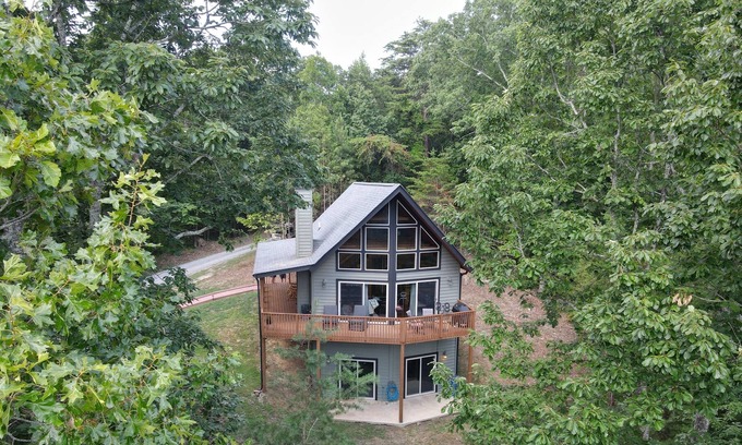 Ranger Cabin | Charming, Mountain Top Get Away !!! 5 Star