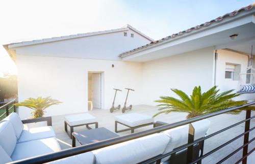 Segur de Calafell House | Charming New Beachside House up to 8 Beds!