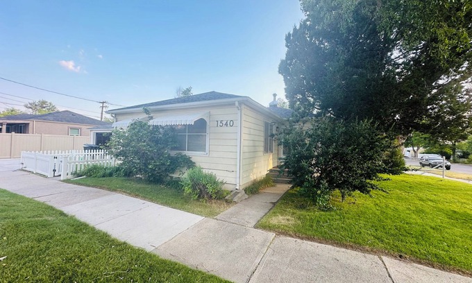 Casper House | Charming newly renovated 2 bedroom house in Casper